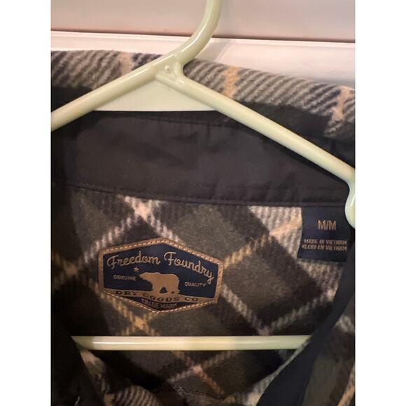 Freedom Foundry NWT Men's Plaid Button Down Fleece Flannel Shirt Size Medium - Picture 3 of 7